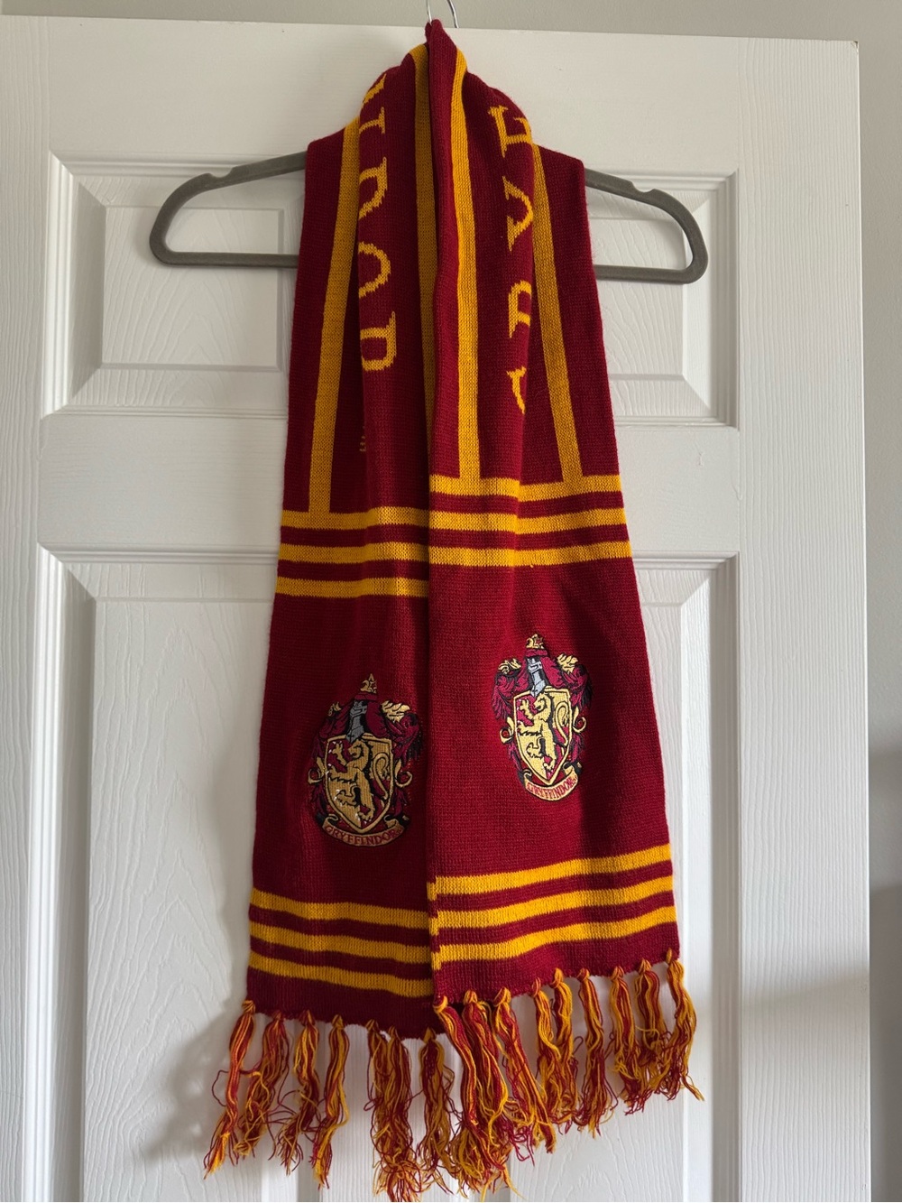 Gryffindor Crest Knit Scarf in Burgundy and Gold